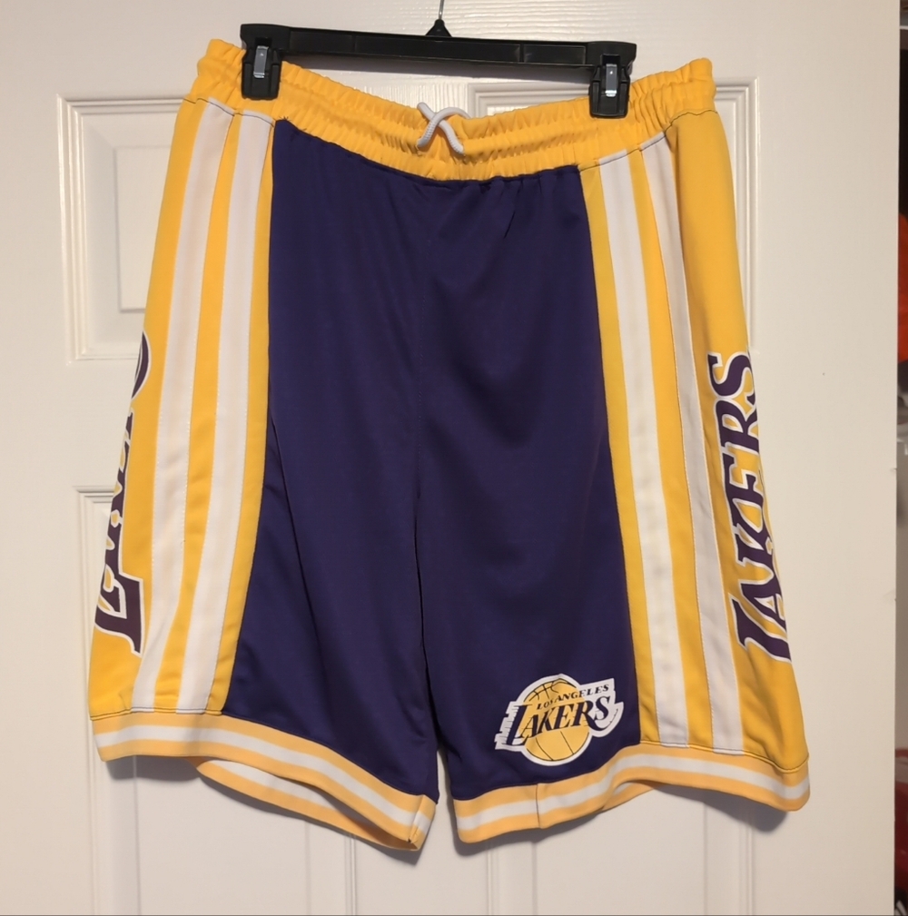 UNK Basketball Shorts Men’s Sz XL NBA Los Angeles LA Lakers Purple Yellow New